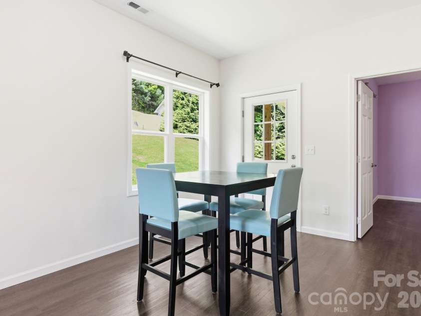 10 Scarlett Ridge Drive, Marshall, NC 28753.  MLS# CAR4365388, YatesRealty ID 20862. 