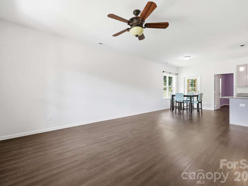 10 Scarlett Ridge Drive, Marshall, NC 28753.  MLS# CAR4365388, YatesRealty ID 20862. 
