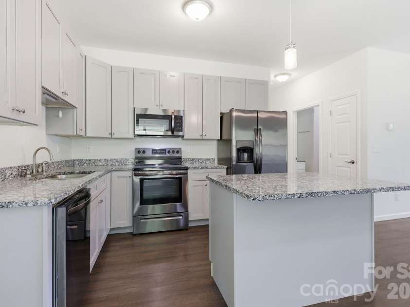 10 Scarlett Ridge Drive, Marshall, NC 28753.  MLS# CAR4365388, YatesRealty ID 20862. 