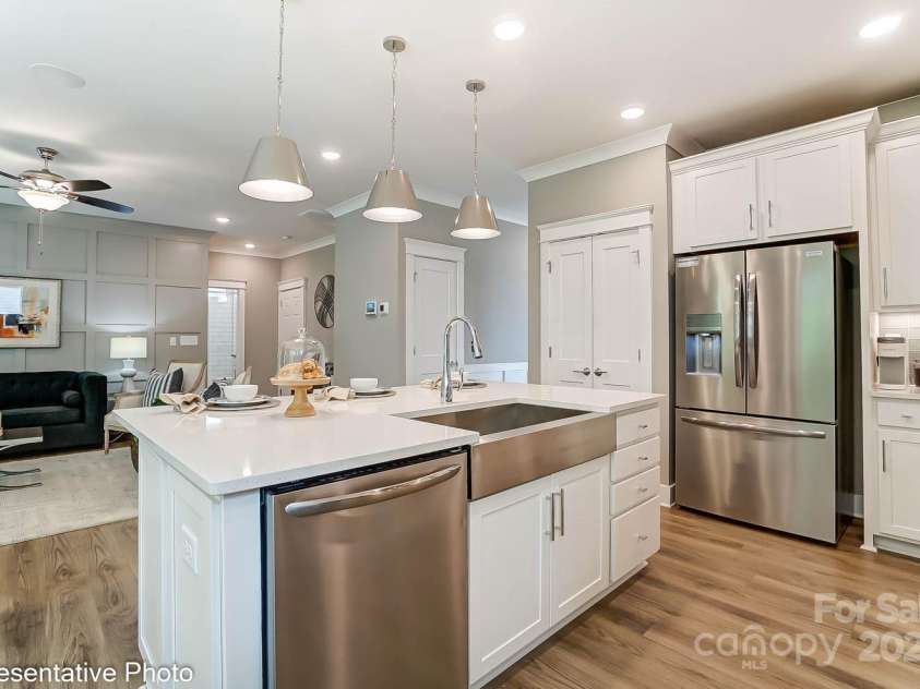 111 Longwood Road, Mooresville, NC 28115.  MLS# CAR4273278, YatesRealty ID 20862. 