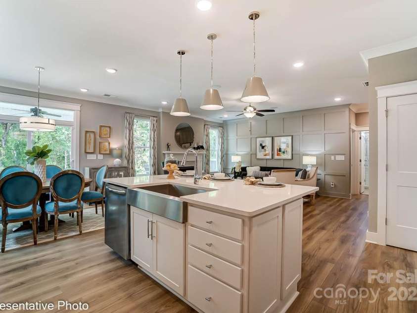 111 Longwood Road, Mooresville, NC 28115.  MLS# CAR4273278, YatesRealty ID 20862. 