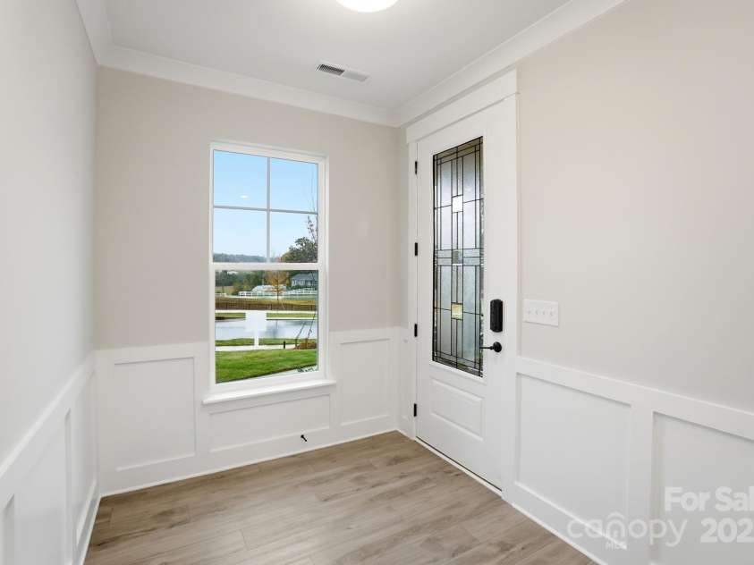 111 Longwood Road, Mooresville, NC 28115.  MLS# CAR4273278, YatesRealty ID 20862. 