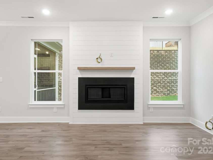 111 Longwood Road, Mooresville, NC 28115.  MLS# CAR4273278, YatesRealty ID 20862. 