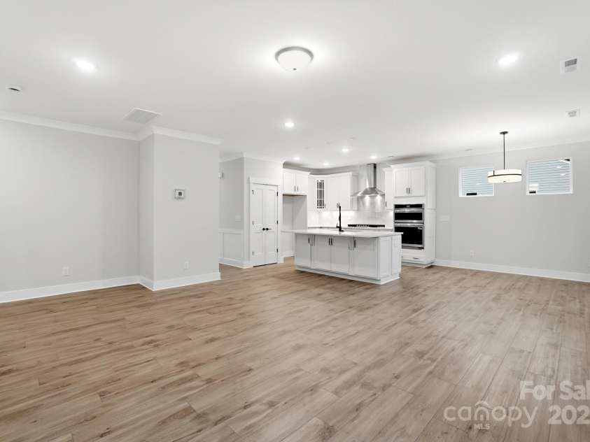 111 Longwood Road, Mooresville, NC 28115.  MLS# CAR4273278, YatesRealty ID 20862. 