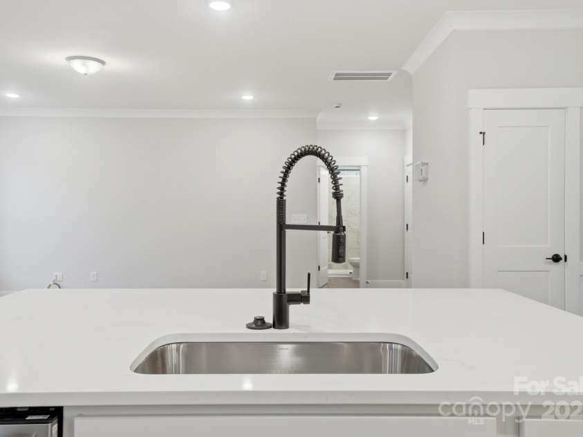 111 Longwood Road, Mooresville, NC 28115.  MLS# CAR4273278, YatesRealty ID 20862. 