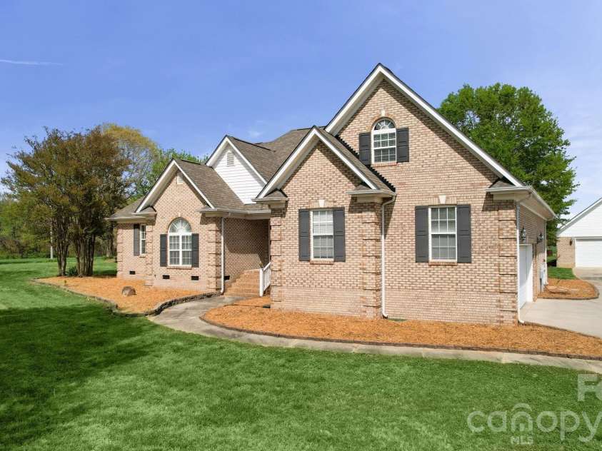 2825 Haigler Baucom Road, Monroe, NC 28110.  MLS# CAR4364313, YatesRealty ID 20863. 