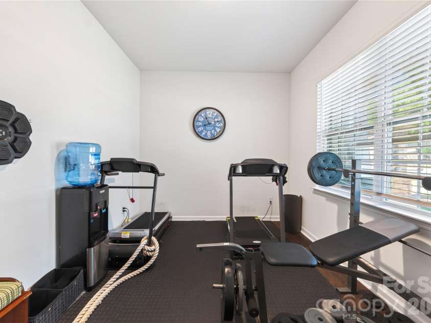 10008 Brawley Lane, Charlotte, NC 28215.  MLS# CAR4380004, YatesRealty ID 20864. 