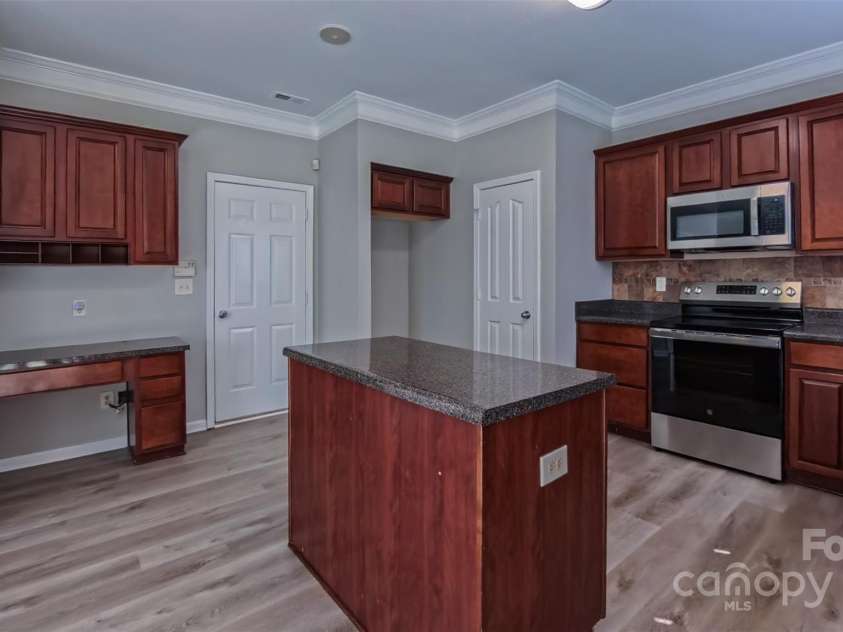 11514 Hattie Little Street, Charlotte, NC 28269.  MLS# CAR4273217, YatesRealty ID 20864. 