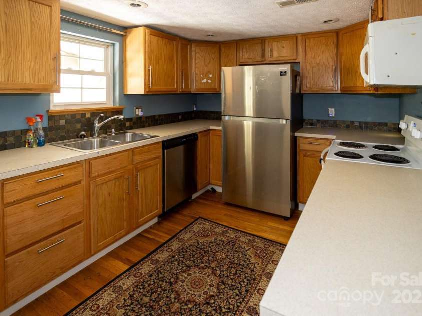 3153 Old US 70 Highway, Black Mountain, NC 28711.  MLS# CAR4270561, YatesRealty ID 20865. 