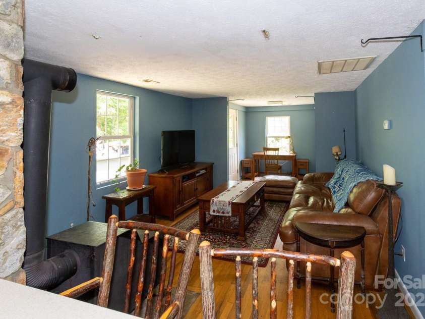 3153 Old US 70 Highway, Black Mountain, NC 28711.  MLS# CAR4270561, YatesRealty ID 20865. 