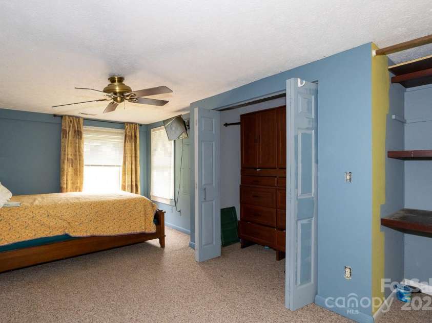 3153 Old US 70 Highway, Black Mountain, NC 28711.  MLS# CAR4270561, YatesRealty ID 20865. 