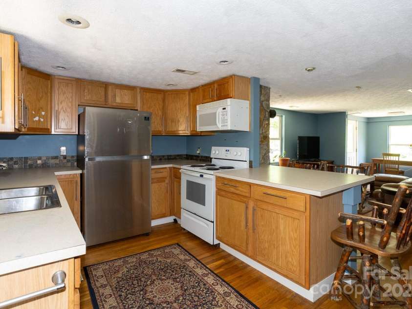 3153 Old US 70 Highway, Black Mountain, NC 28711.  MLS# CAR4270561, YatesRealty ID 20865. 