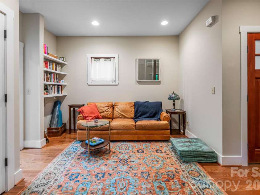 51, 51B Westover Drive, Asheville, NC 28801.  MLS# CAR4370850, YatesRealty ID 20866. Apartment