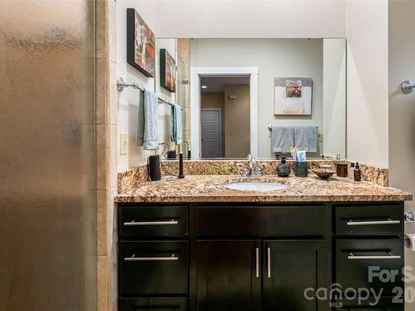 51, 51B Westover Drive, Asheville, NC 28801.  MLS# CAR4370850, YatesRealty ID 20866. Apartment