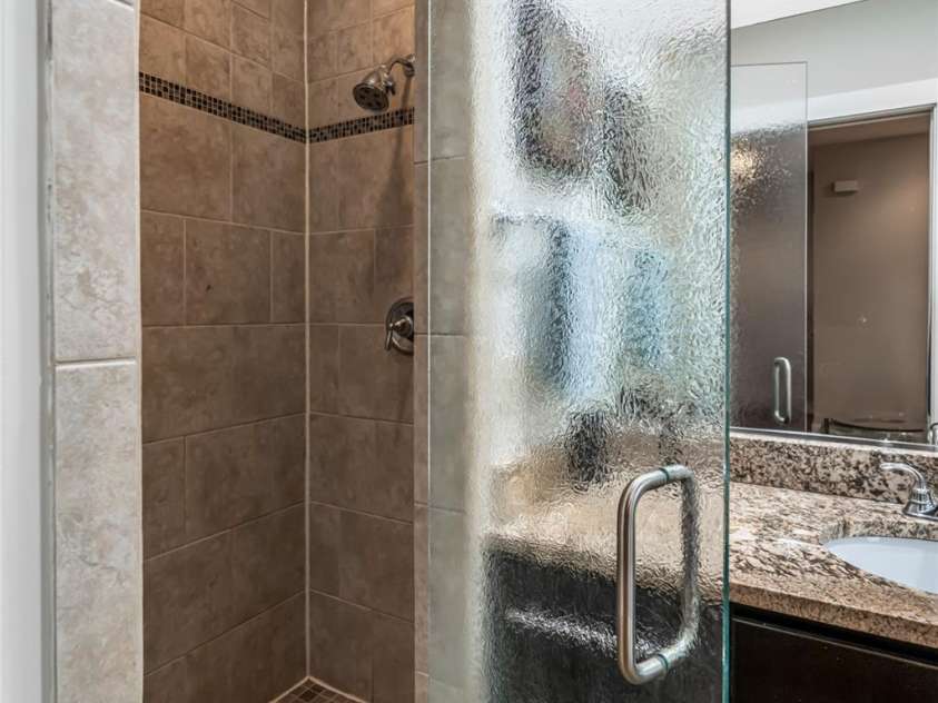 51, 51B Westover Drive, Asheville, NC 28801.  MLS# CAR4370850, YatesRealty ID 20866. Apartment