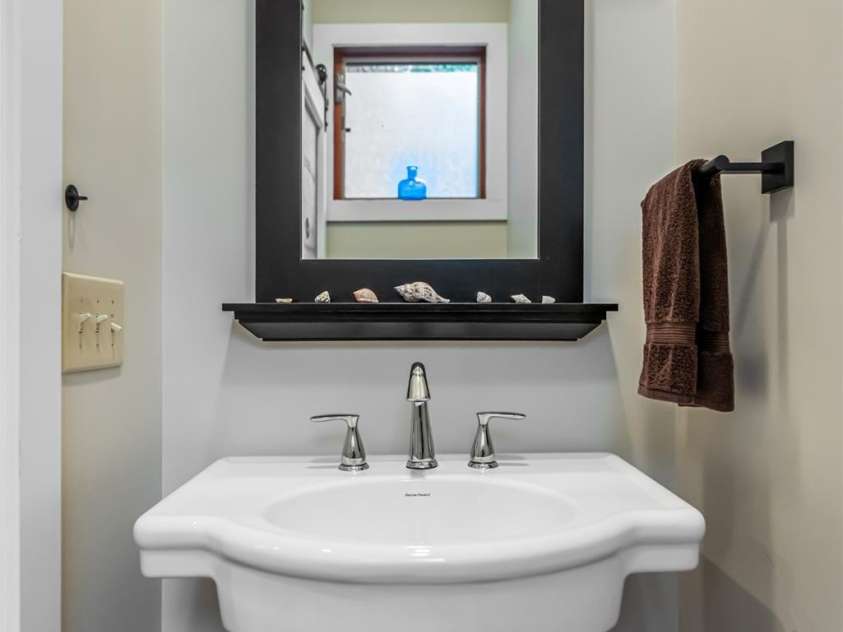 51, 51B Westover Drive, Asheville, NC 28801.  MLS# CAR4370850, YatesRealty ID 20866. Main Home Main Level