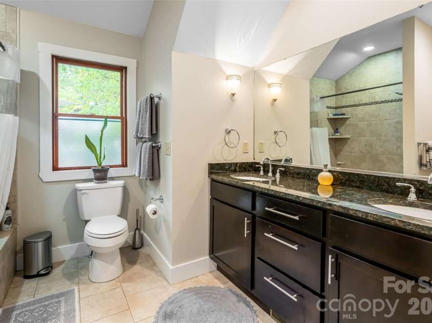 51, 51B Westover Drive, Asheville, NC 28801.  MLS# CAR4370850, YatesRealty ID 20866. Main Home Upstairs