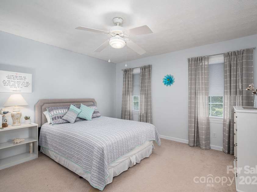 2410 Monticello Drive, Gastonia, NC 28056.  MLS# CAR4273170, YatesRealty ID 20867. 