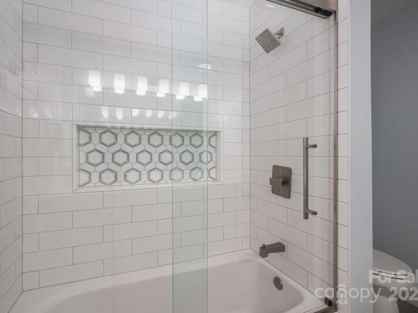 2410 Monticello Drive, Gastonia, NC 28056.  MLS# CAR4273170, YatesRealty ID 20867. 