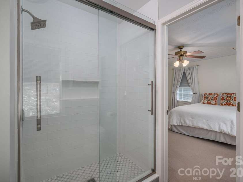 2410 Monticello Drive, Gastonia, NC 28056.  MLS# CAR4336958, YatesRealty ID 20867. 