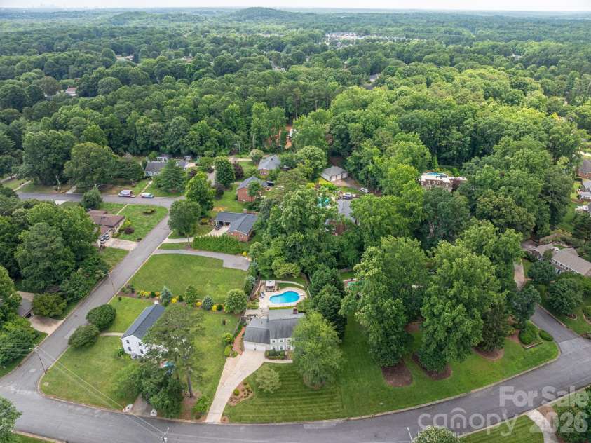 2410 Monticello Drive, Gastonia, NC 28056.  MLS# CAR4336958, YatesRealty ID 20867. 