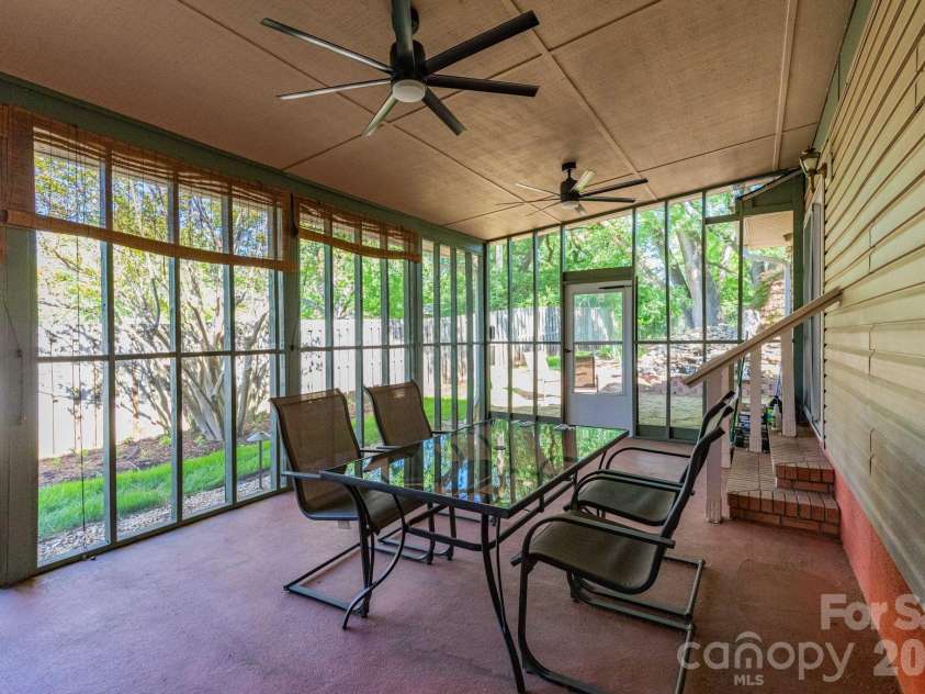 40 Wagon Road, Asheville, NC 28805.  MLS# CAR4371904, YatesRealty ID 20867. Screened Porch