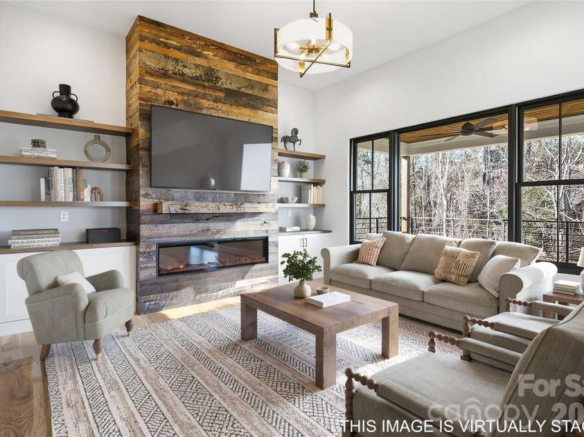 202 Westridge Farm Road, Asheville, NC 28804.  MLS# CAR4312762, YatesRealty ID 20868. 