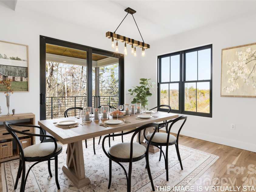 202 Westridge Farm Road, Asheville, NC 28804.  MLS# CAR4312762, YatesRealty ID 20868. 