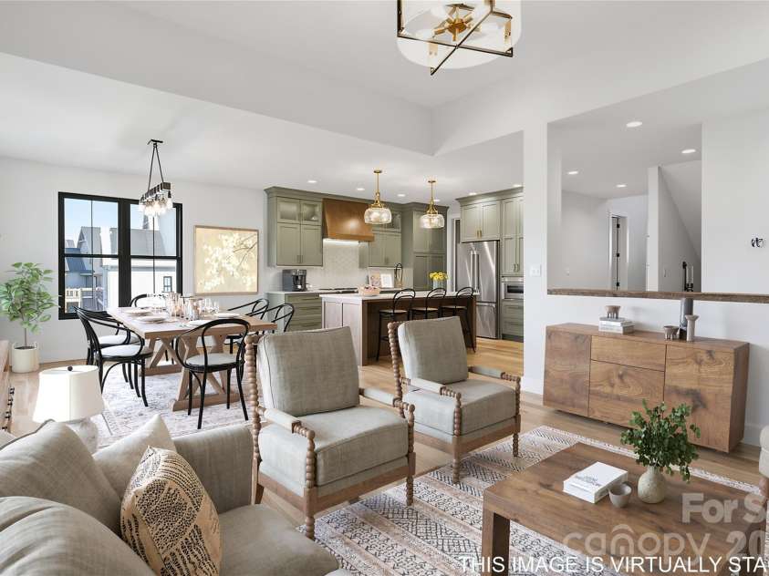 202 Westridge Farm Road, Asheville, NC 28804.  MLS# CAR4312762, YatesRealty ID 20868. 