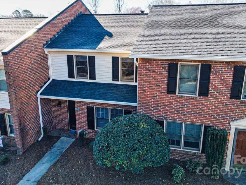 825 21st Avenue, Hickory, NC 28601.  MLS# CAR4273110, YatesRealty ID 20869. 