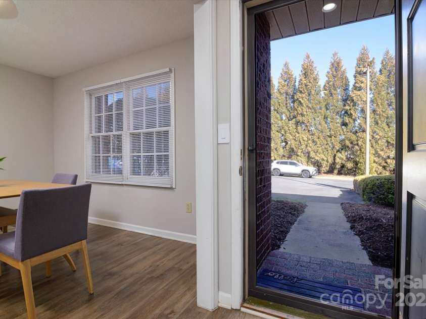 825 21st Avenue, Hickory, NC 28601.  MLS# CAR4273110, YatesRealty ID 20869. 