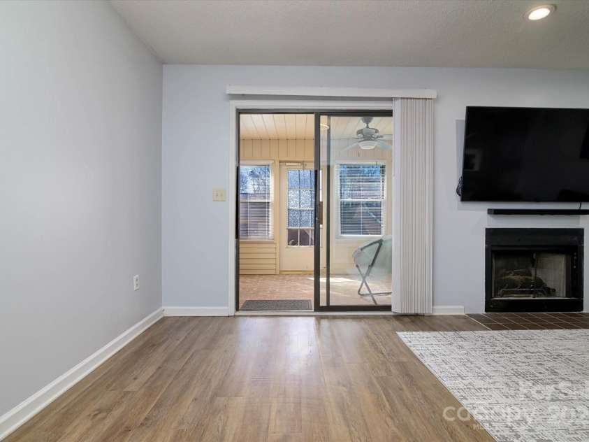 825 21st Avenue, Hickory, NC 28601.  MLS# CAR4273110, YatesRealty ID 20869. 