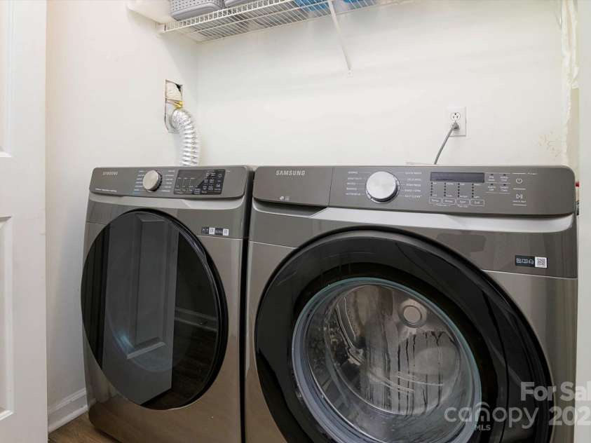 825 21st Avenue, Hickory, NC 28601.  MLS# CAR4273110, YatesRealty ID 20869. 