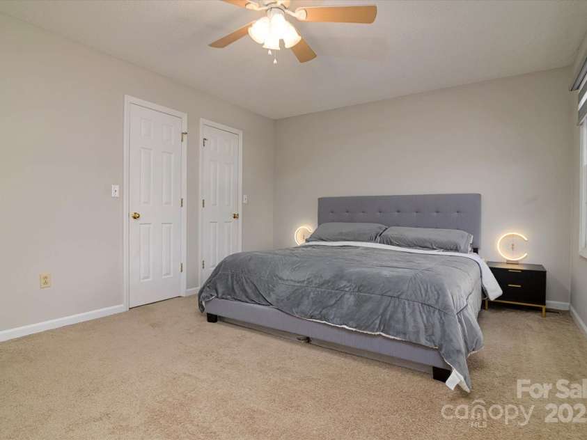 825 21st Avenue, Hickory, NC 28601.  MLS# CAR4273110, YatesRealty ID 20869. 