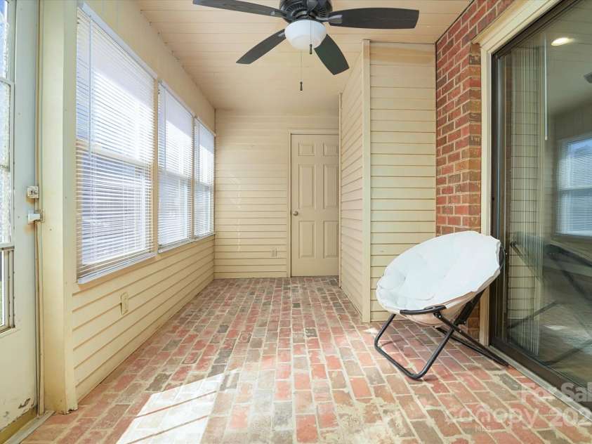 825 21st Avenue, Hickory, NC 28601.  MLS# CAR4273110, YatesRealty ID 20869. 