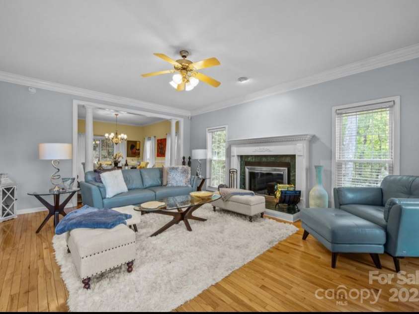 42 Surrey Run, Asheville, NC 28803.  MLS# CAR4285400, YatesRealty ID 2087. 