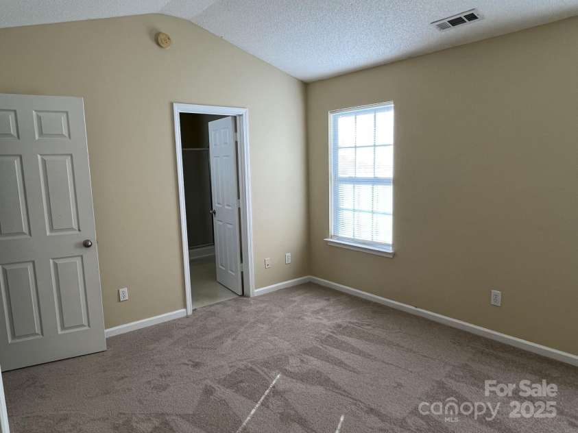 6130 Sid Crane Drive, Charlotte, NC 28216.  MLS# CAR4272689, YatesRealty ID 20870. 