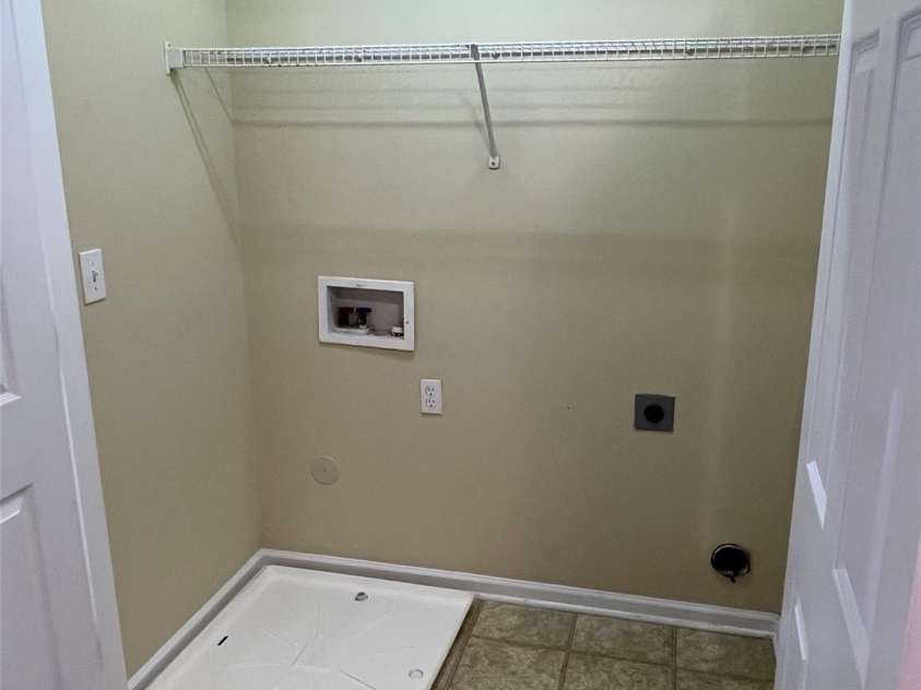 6130 Sid Crane Drive, Charlotte, NC 28216.  MLS# CAR4272689, YatesRealty ID 20870. 