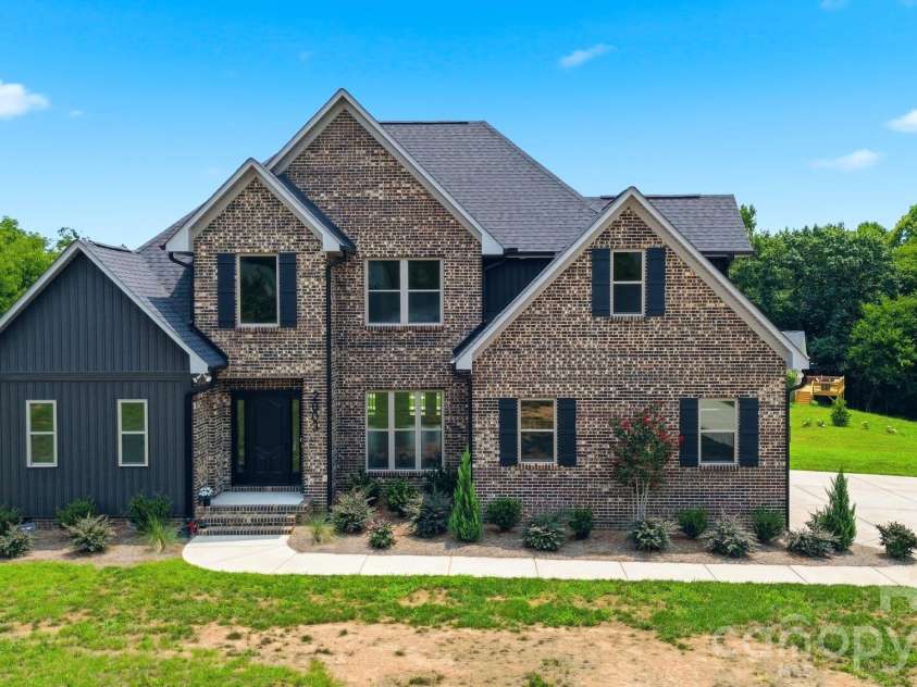 2003 Duntov Drive, Monroe, NC 28110.  MLS# CAR4405457, YatesRealty ID 20871. 