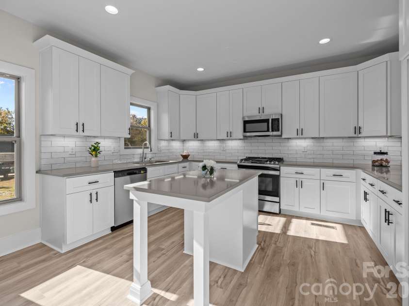 2003 Duntov Drive, Monroe, NC 28110.  MLS# CAR4405457, YatesRealty ID 20871. Kitchen
