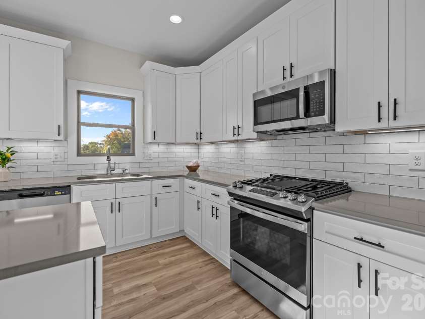 2003 Duntov Drive, Monroe, NC 28110.  MLS# CAR4405457, YatesRealty ID 20871. Kitchen