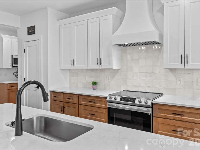 160 Galliher Road, Harmony, NC 28634.  MLS# CAR4360593, YatesRealty ID 20872. 