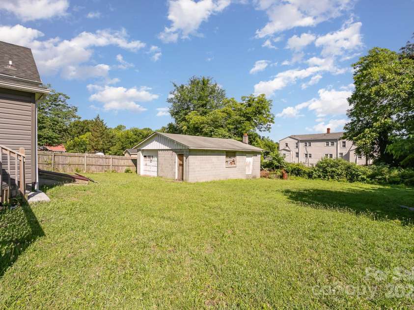 304 Ingram Street, Thomasville, NC 27360.  MLS# CAR4271993, YatesRealty ID 20872. Storage Shed