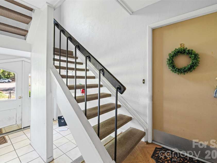 2636 Park Road, Charlotte, NC 28209.  MLS# CAR4359644, YatesRealty ID 20873. 
