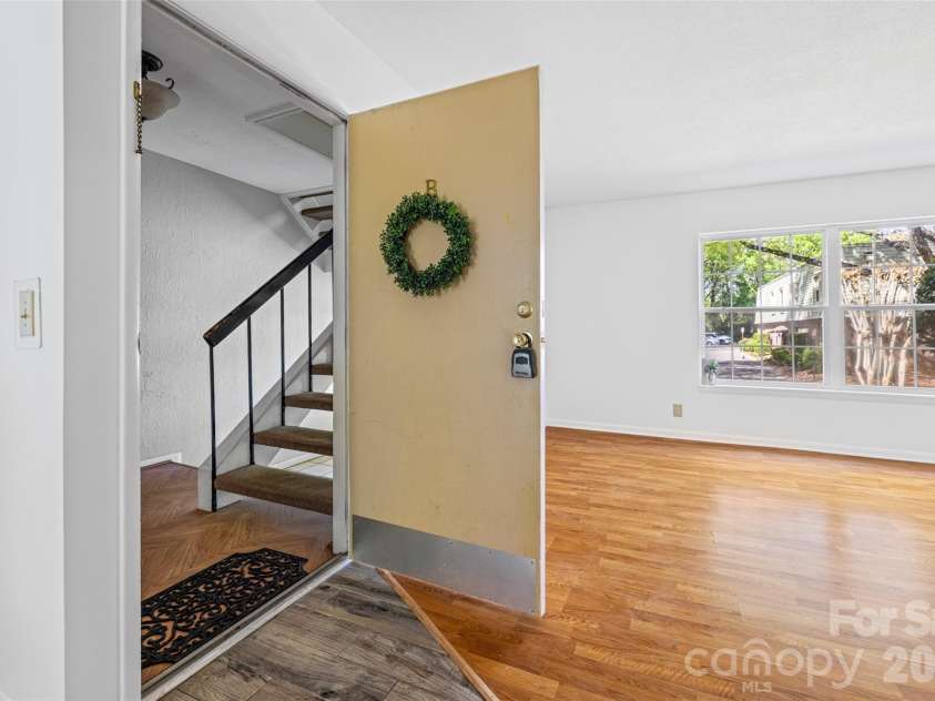 2636 Park Road, Charlotte, NC 28209.  MLS# CAR4359644, YatesRealty ID 20873. 