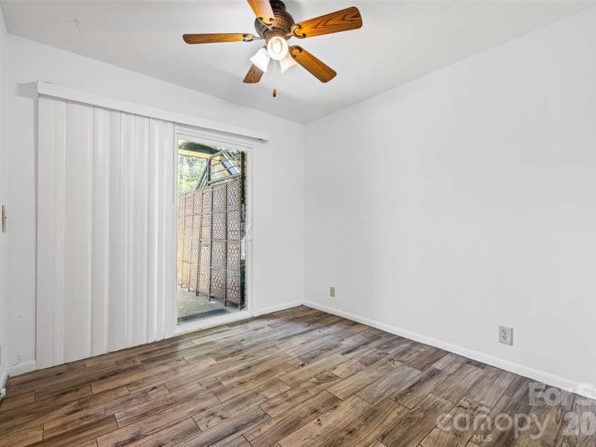 2636 Park Road, Charlotte, NC 28209.  MLS# CAR4359644, YatesRealty ID 20873. 