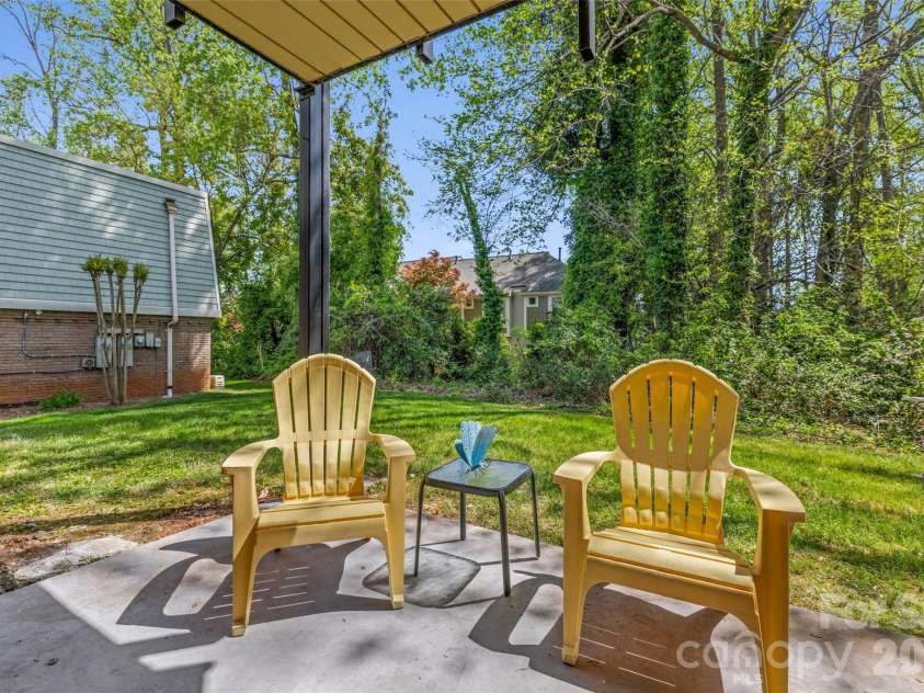 2636 Park Road, Charlotte, NC 28209.  MLS# CAR4359644, YatesRealty ID 20873. 