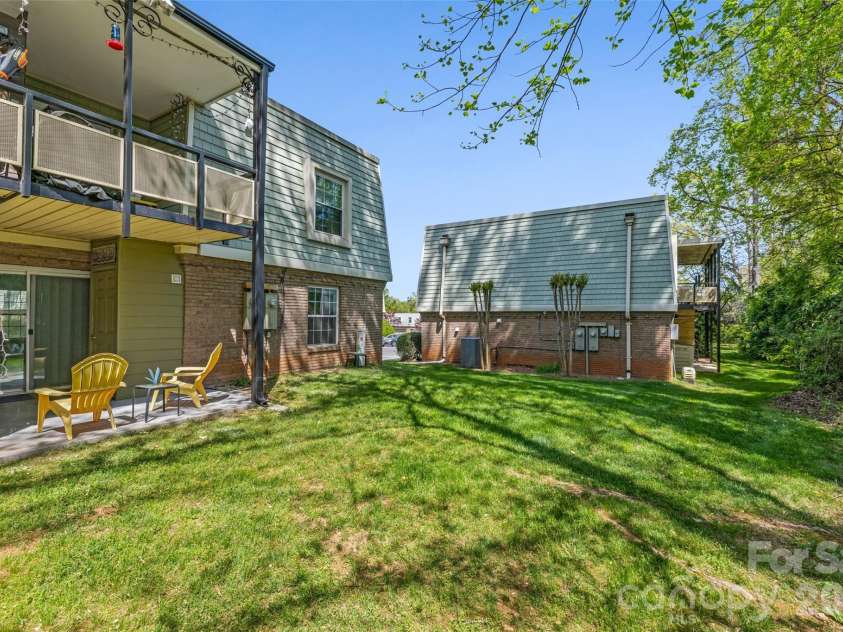 2636 Park Road, Charlotte, NC 28209.  MLS# CAR4359644, YatesRealty ID 20873. 