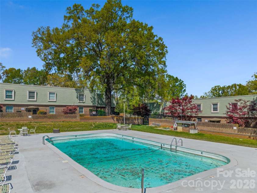 2636 Park Road, Charlotte, NC 28209.  MLS# CAR4359644, YatesRealty ID 20873. 