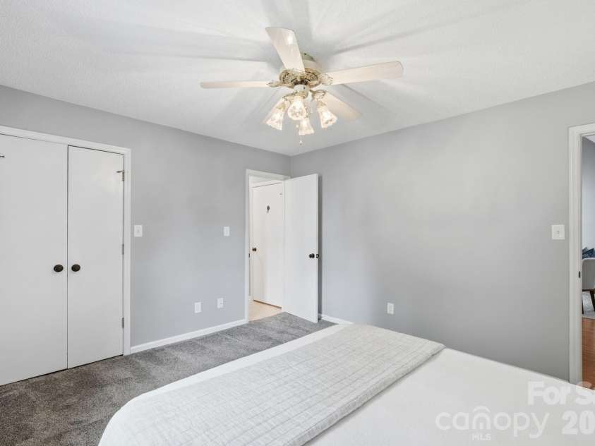 1200 Clear Springs Court, Charlotte, NC 28214.  MLS# CAR4370063, YatesRealty ID 20875. 